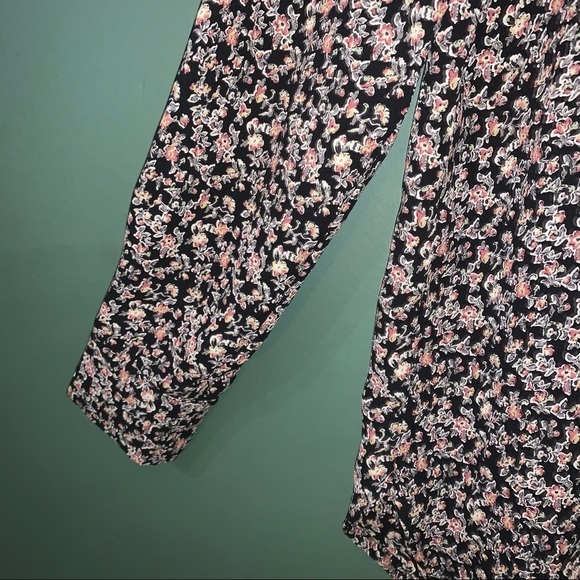 Pleione Floral Print Blouse - Picture 3 of 10